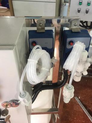 單桶兩泵加藥設(shè)備